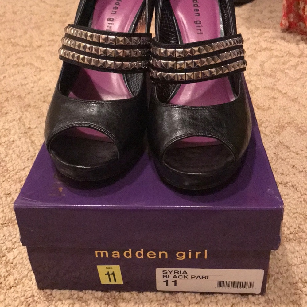 Madden girl Syria studded heels